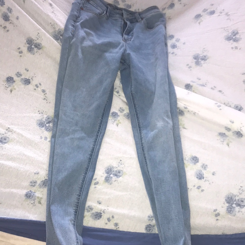 Light wash denim girlfriend jeans